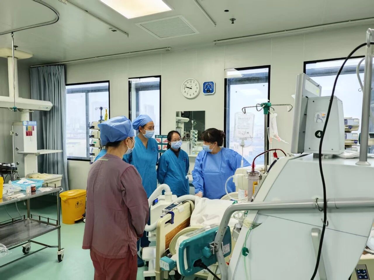 92895f8fce794c51a9cf0592e542d000.jpg 92895f8fce794c51a9cf0592e542d000.jpg