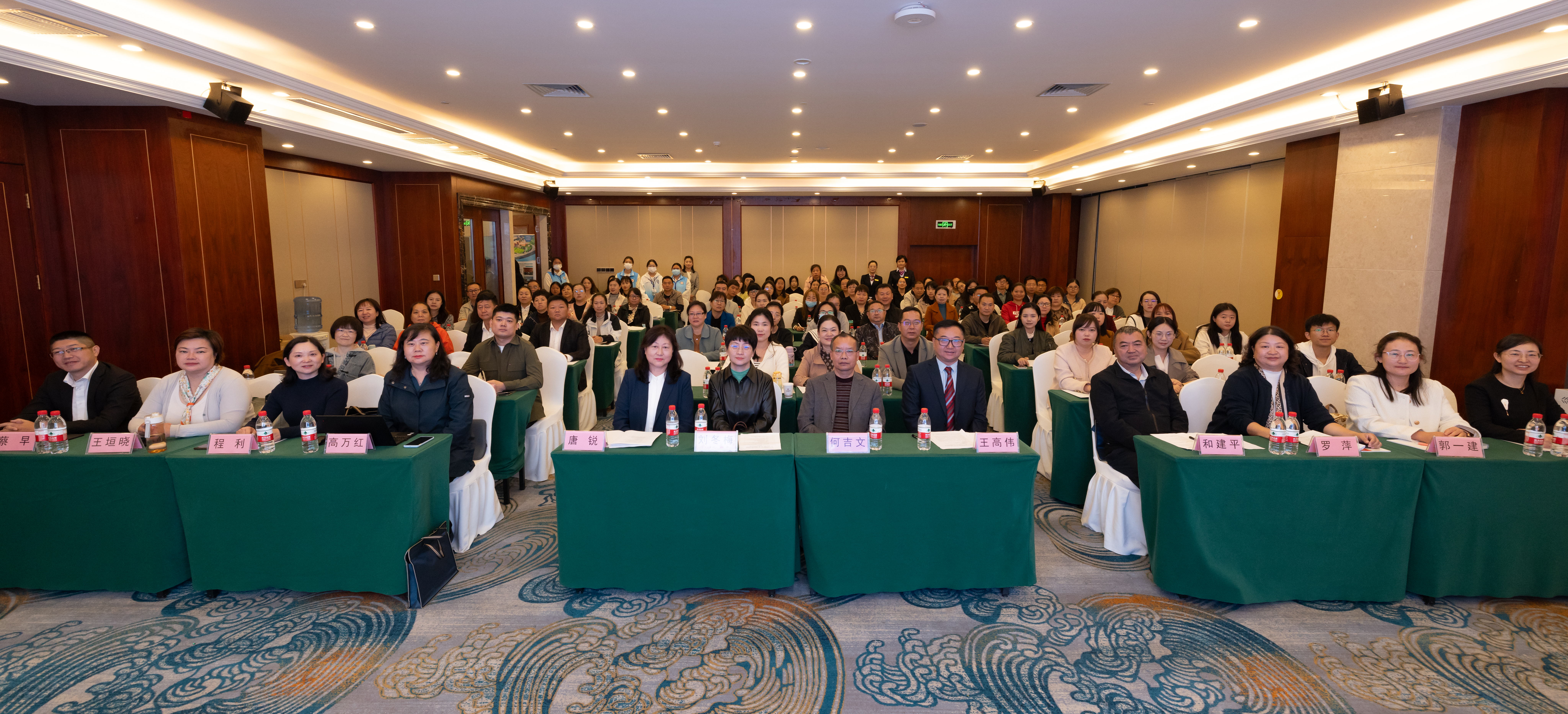fe60bae268d2da96ddf78b8809e6a6f.jpg